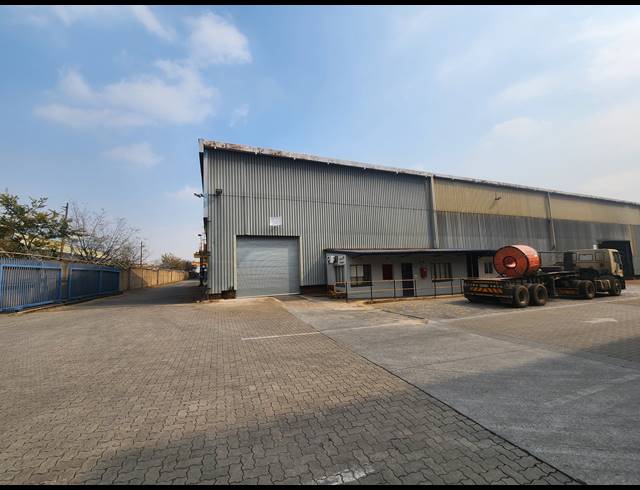 1,250M² FACTORY TO LET IN ROODEKOP